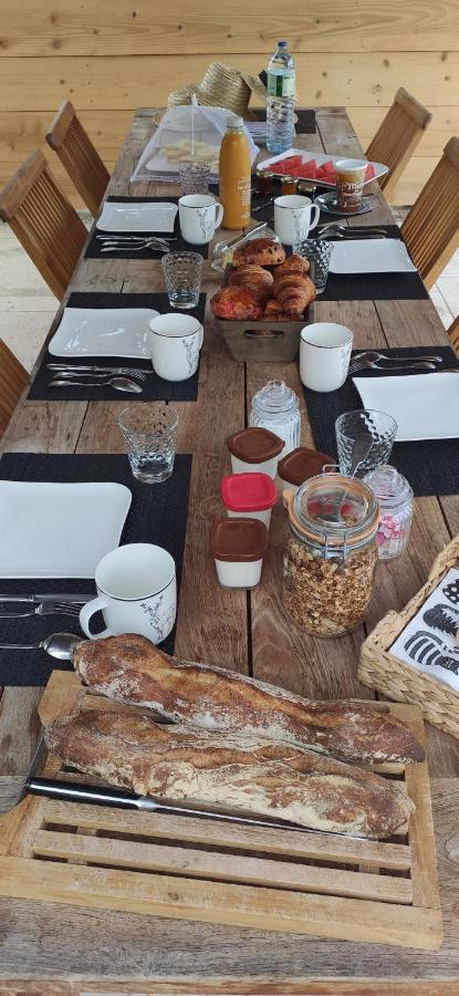 Bed and Breakfast L'Amalgam' Ainay-le-Vieil Esterno foto