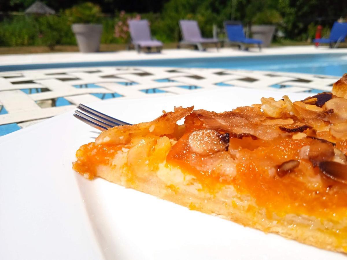 Bed and Breakfast L'Amalgam' Ainay-le-Vieil Esterno foto