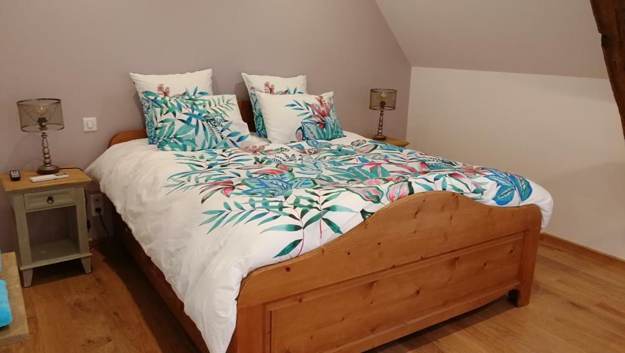 Bed and Breakfast L'Amalgam' Ainay-le-Vieil Esterno foto